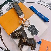 Okify Louis Vuitton Monogram Dog Key Chain  - 3
