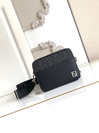 Okify Fendi Camera Case Bag Black 18x14x8cm