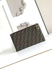 Okify Fendi Flat Baguette Pouch Small 28x17cm - 3