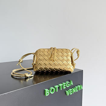 Okify Bottega Veneta Concert Pouch Bag Gold 18.5x11.5x8.5cm