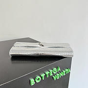 Okify Bottega Veneta Andiamo Clutch Bag Silver Crocodile 31x13x3cm - 2