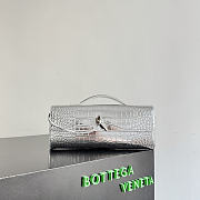 Okify Bottega Veneta Andiamo Clutch Bag Silver Crocodile 31x13x3cm - 1