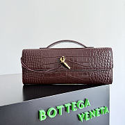 Okify Bottega Veneta Andiamo Clutch Bag Dark Red Burgundy Crocodile 31x13x3cm - 1