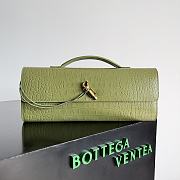 Okify Bottega Veneta Andiamo Clutch Bag Green Matcha Crocodile 31x13x3cm - 1