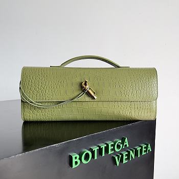 Okify Bottega Veneta Andiamo Clutch Bag Green Matcha Crocodile 31x13x3cm