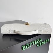 Okify Bottega Veneta Andiamo Clutch Bag White Crocodile 31x13x3cm - 4