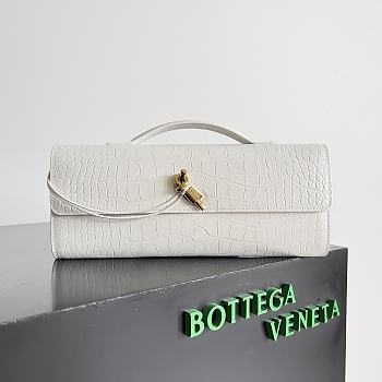 Okify Bottega Veneta Andiamo Clutch Bag White Crocodile 31x13x3cm