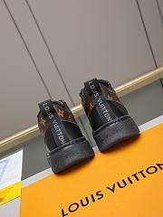 Okify Louis Vuitton Two-Tone Logo Print Brown Men Sneakers - 3