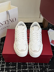 Okify Valentino 2025 White Men Sneakers 27273 - 2
