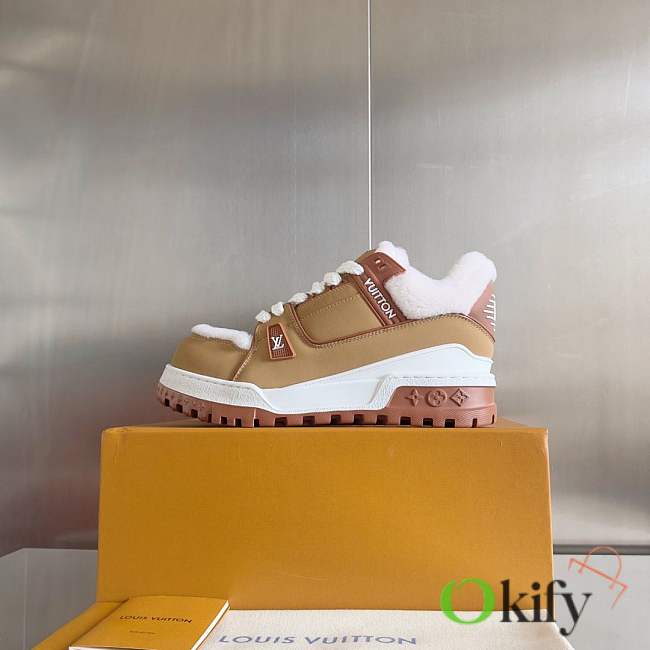 Okify Louis Vuitton Trainer Maxi Brown Sneakers With Fur 1AJ284 - 1