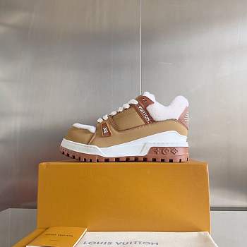 Okify Louis Vuitton Trainer Maxi Brown Sneakers With Fur 1AJ284