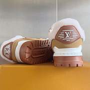 Okify Louis Vuitton Trainer Maxi Brown Sneakers With Fur 1AJ284 - 3