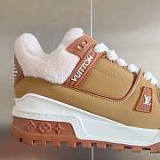 Okify Louis Vuitton Trainer Maxi Brown Sneakers With Fur 1AJ284 - 5