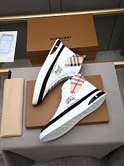 Okify Burberry White Men Sneakers  - 5