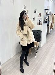 Okify MaxMara Cream Fur Coat With Scarf - 6