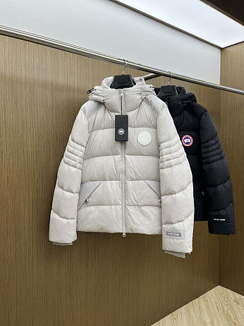 Okify Canada Goose White Hooded Down Jacket