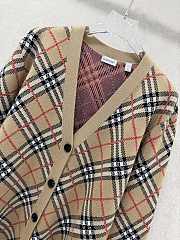 Okify Burberry Twill V-neck Knit Cardigan - 5