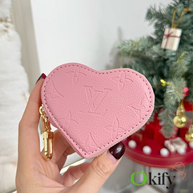 Okify Louis Vuitton Pink Heart Pouch - 1