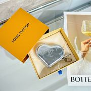 Okify Louis Vuitton Silver Heart Pouch - 4
