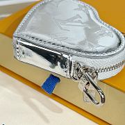 Okify Louis Vuitton Silver Heart Pouch - 2