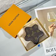 Okify Louis Vuitton Brown Star Pouch - 4