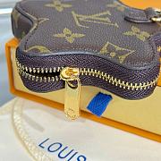 Okify Louis Vuitton Brown Star Pouch - 3