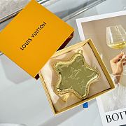 Okify Louis Vuitton Gold Star Pouch - 4