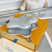 Okify Louis Vuitton Silver Star Pouch - 5