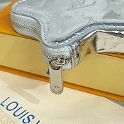 Okify Louis Vuitton Silver Star Pouch - 2