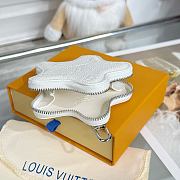 Okify Louis Vuitton White Star Pouch - 2