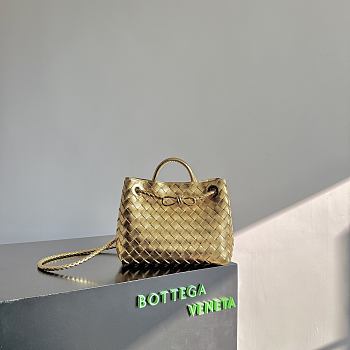 Okify Bottega Veneta Small Andiamo Bag Gold 25x22x10cm