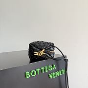 Okify Bottega Veneta Mini Loop Metal Knot Bag Black 17x11x6cm - 4
