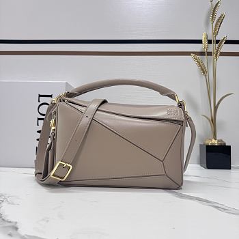 Okify Loewe Featherlight Puzzle Bag Gray Beige 24x16.5x10.5cm