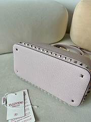 Okify Valentino Garavani Large Rockstud Top Handle Bag Light Pink 28x21x14cm - 5