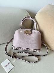 Okify Valentino Garavani Small Rockstud Top Handle Bag Light Pink 21x15x10cm - 1