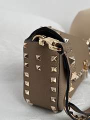 Okify Valentino Garavani Rockstud Bag Gray Grained Calfskin 24x12x6cm - 3