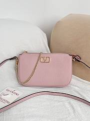 Okify Valentino Vlogo Signature Bag In Light Pink Calfskin 21.5x13x3cm - 1