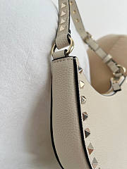 Okify Valentino Mini Rockstud Hobo Bag White 20x12x4cm - 6