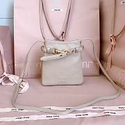 Okify MiuMiu Nappa Leather Pouch Cream White 19x17x4.5cm 5NR461 - 1