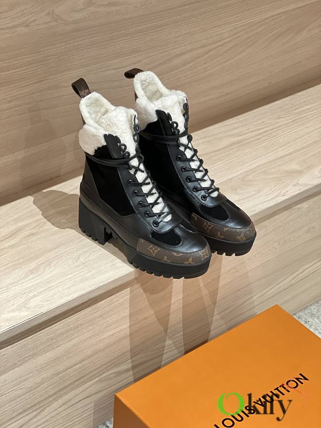 Okify Louis Vuitton Black Wool Women Boots - 1