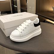 Okify Alexander McQueen White And Black Kid Sneakers - 2