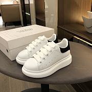 Okify Alexander McQueen White And Black Kid Sneakers - 1