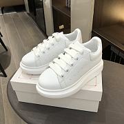 Okify Alexander McQueen White Kid Sneakers - 6