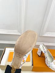 Okify Louis Vuitton White Platform High Heels  - 6