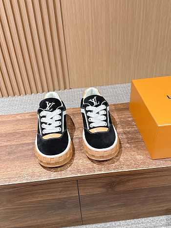 Okify Louis Vuitton Black Sneakers