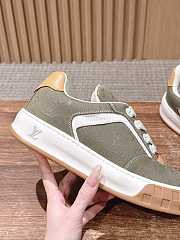 Okify Louis Vuitton Light Gray Sneakers With Monogram - 5