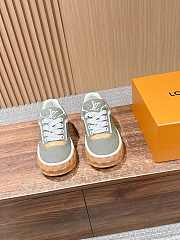 Okify Louis Vuitton Light Gray Sneakers With Monogram - 1