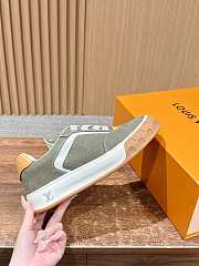Okify Louis Vuitton Light Gray Sneakers With Monogram - 2