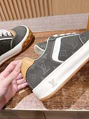 Okify Louis Vuitton Gray Sneakers With Monogram - 6