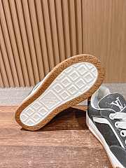 Okify Louis Vuitton Gray Sneakers With Monogram - 2